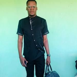 Meet your Posher, Jean